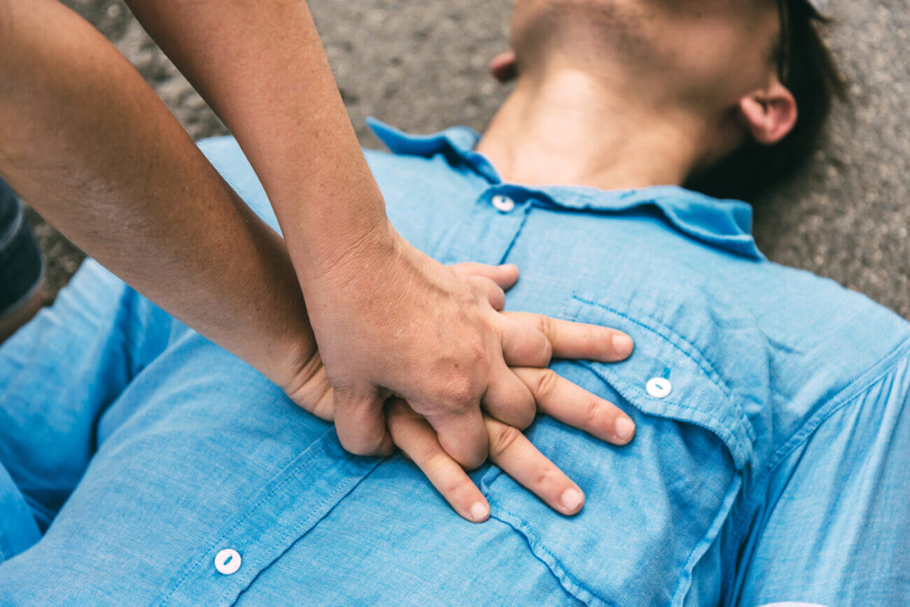 Formation BLS-AED réanimation et défibrillateur adulte